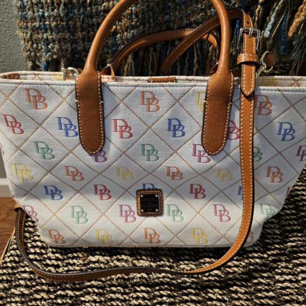 Dooney and Bourke crossbody bag